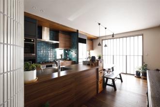 収納、間取り、素材。家族みんなの理想を取り入れた二世帯が仲良く暮らす住まい