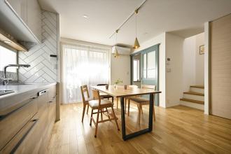 空間の工夫が詰まった　ここちよい二世帯住宅