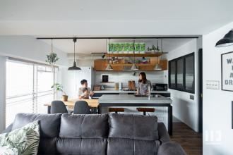 骨太キッチンが主役の家