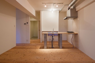 和室のみだった部屋を、杉フローリングを使用したぬくもりたっぷりのモダンな部屋に