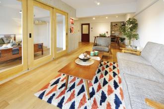 眼下に望む目黒川、その住空間は「オーガニックスタイル」！