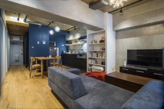 配色で空間をゾーニングした家