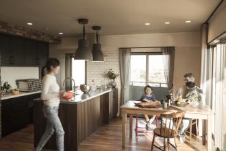 ナチュラル素材で創る こだわりのブルックリンスタイル -家事ラクもポイント！