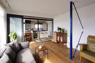 ブルーインテリアは家族の快適空間