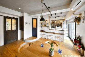 ネコと暮らす新しいライフスタイル -華で彩るリノベーション-