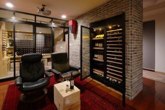 音楽とワインに寛ぐ貴賓室 地下に造る憩いの空間