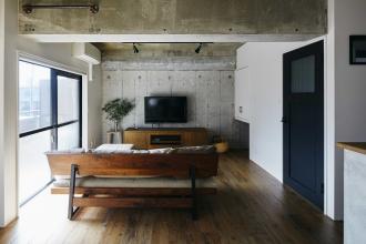 無骨さと清潔感を兼ね備えたマンションリノベ