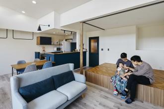 開放的な天井高を活かしたマンションリノベ