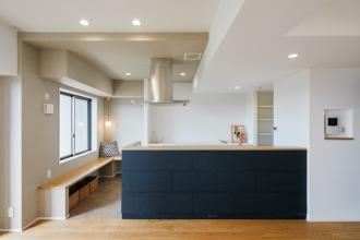 家族と繋がりながら思い思いの時間を過ごせる家に