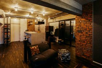 インダストリアルなベースハウス