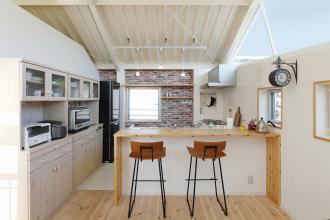 無垢床が温かいカフェ風LDK