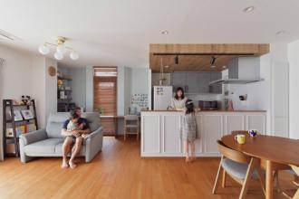 家事動線にこだわった北欧スタイルの二世帯住宅