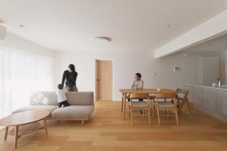 築42年の団地リノベーション　～キッチンを移動して思い通りの暮らしを実現！～