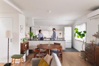 実家リノベで北欧モダンな二世帯に