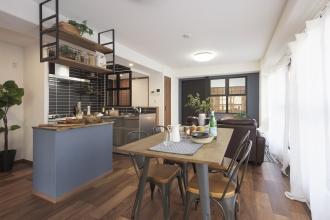 住戸の中心で家族をつなぐ