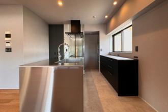 “心地よい暮らし“を追求した住まい～楽しみながらつくりあげた特別な「我が家」～