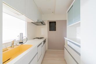 白を基調とした明るく住み心地の良い空間