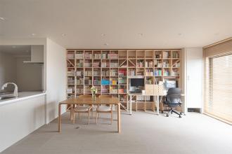 目指すライフスタイルをベースに床材一つにもこだわった、一日中籠りたくなる我が家。