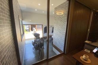 倉庫から、愛車と暮らすバイクガレージ付きの住まいへ